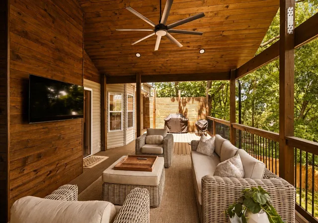 Photo 3 of Single family home for sale at 913 S Woodstone Ln, Nashville, TN 37211 | MLS# 3530690 | Listing updated on 2026-09-19