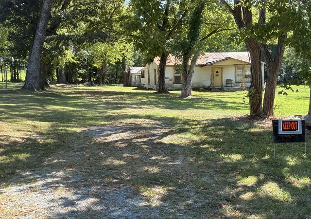 Photo 4 of Sale Pending at 8 Johnson School Rd, Fayetteville, TN 37334 | MLS# 3528658 | Listing updated on 2026-09-03