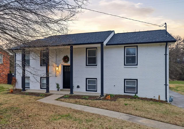 Photo 1 of Single family home for sale at 601 Huntington Pkwy, Nashville, TN 37211 | MLS# 3526564 | Listing updated on 2026-08-27