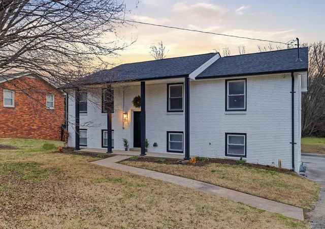Photo 2 of Single family home for sale at 601 Huntington Pkwy, Nashville, TN 37211 | MLS# 3526564 | Listing updated on 2026-08-27