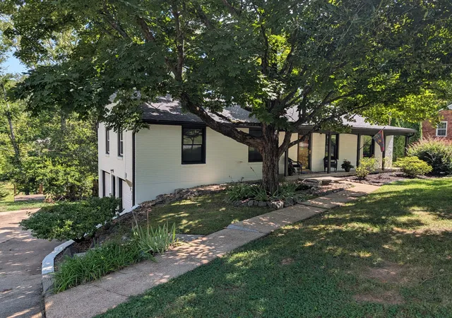 Photo 2 of Single family home for sale at 318 Binkley Dr, Nashville, TN 37211 | MLS# 3528519 | Listing updated on 2026-10-06