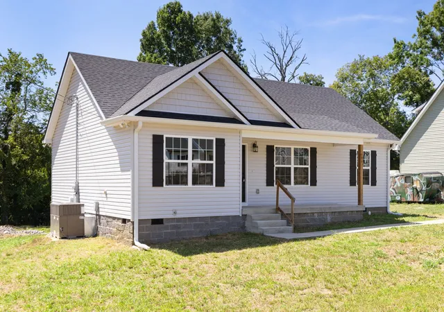 2nd image of 195 Southview Dr, Lewisburg, TN 37091 | MLS# 3526561