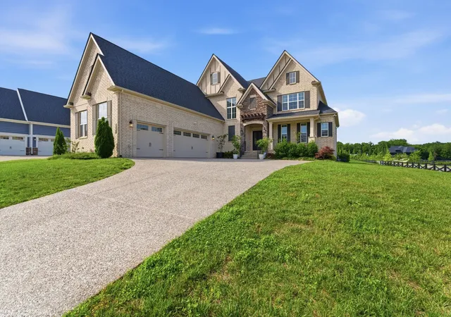 Photo 3 of Single family home for sale at 2186 Broadway St, Nolensville, TN 37135 | MLS# 3527346 | Listing updated on 2026-08-28