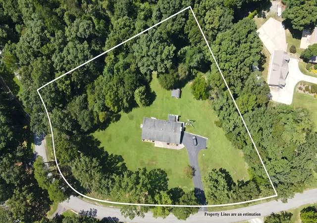 Photo 4 of Single family home for sale at 907 Asbury Dr, New Johnsonville, TN 37134 | MLS# 3526909 | Listing updated on 2026-09-02
