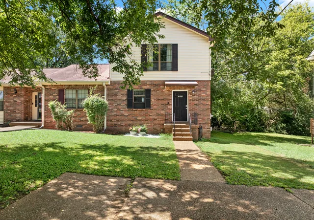 Photo 2 of Single family home for sale at 221 Macfie Dr, Madison, TN 37115 | MLS# 3529286 | Listing updated on 2026-09-08