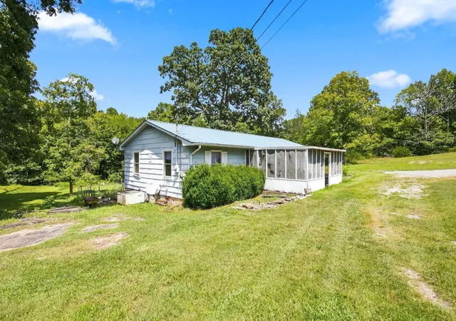 Photo 3 of Single family home for sale at 5462 Creek View Rd, Columbia, TN 38401 | MLS# 3526603 | Listing updated on 2026-09-10
