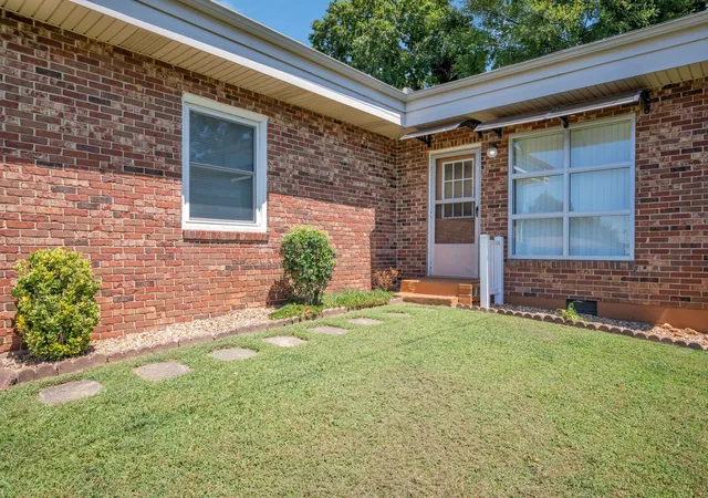 Photo 3 of Multi family home for sale at 108 Villa Cir, Dickson, TN 37055 | MLS# 3526940 | Listing updated on 2026-08-28