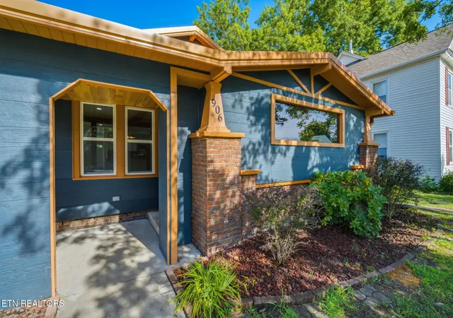 image of 906 Pennsylvania Ave, Etowah, TN 37331 | MLS# 3526621