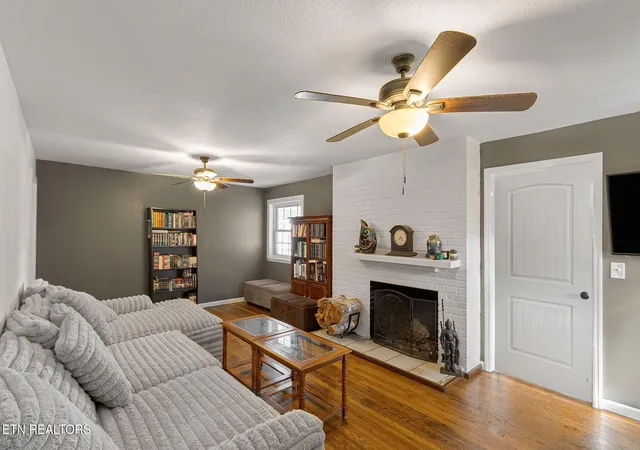 image of 100 Pallas Rd, Oak Ridge, TN 37830 | MLS# 3526641