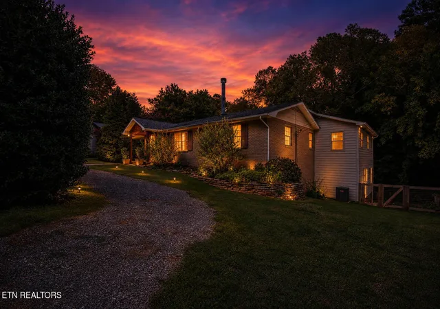 1st image of 1932 Duncan Rd, Knoxville, TN 37919 | MLS# 3526651