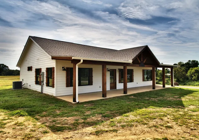 Single family home for sale at 2044 Womble Ridge Rd, Ethridge, TN 38456 | MLS# 3601707