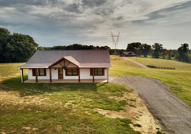 Photo 3 of Single family home for sale at 2044 Womble Ridge Rd, Ethridge, TN 38456 | MLS# 3601707 | Listing updated on 2026-09-27