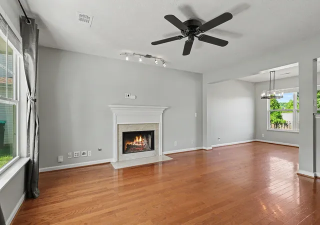 Photo 3 of Sale Pending at 3933 Bridgeview Ln, Nashville, TN 37221 | MLS# 3526794 | Listing updated on 2026-09-01