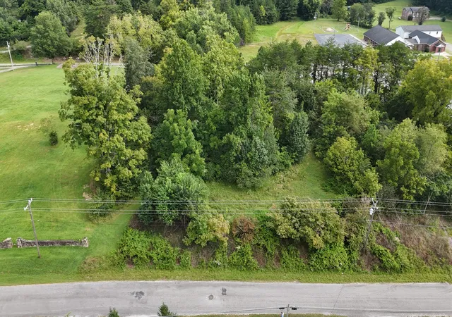 Photo 4 of Single family home for sale at 252 7th Street, Tracy City, TN 37387 | MLS# 3629824 | Listing updated on 2026-10-30