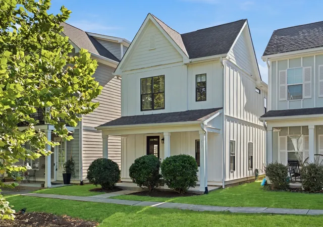 Photo 1 of Single family home for sale at 717 Cottage Park Dr, Nashville, TN 37207 | MLS# 3526923 | Listing updated on 2026-08-30