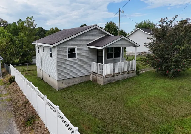Single family home for sale at 272 7th Street, Tracy City, TN 37387 | MLS# 3629823
