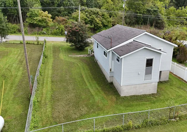 Photo 2 of Single family home for sale at 272 7th Street, Tracy City, TN 37387 | MLS# 3629823 | Listing updated on 2026-10-30