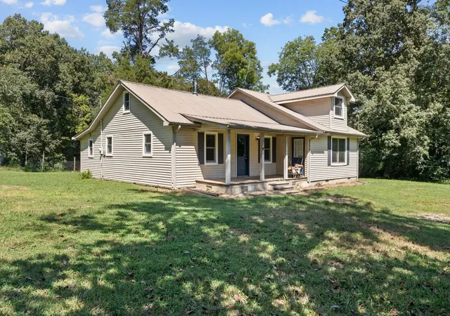 Single family home for sale at 6371 Hassell Creek Rd, Lyles, TN 37098 | MLS# 3527273