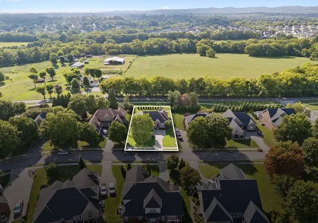 Photo 4 of Single family home for sale at 1631 Fair House Rd, Spring Hill, TN 37174 | MLS# 3528712 | Listing updated on 2026-09-21
