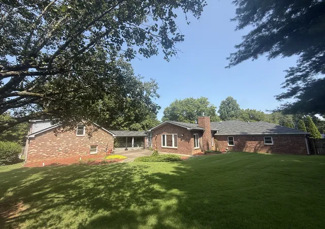 Photo 1 of Single family home for sale at 1206 Holly Hill Dr, Franklin, TN 37064 | MLS# 3527320 | Listing updated on 2026-08-30