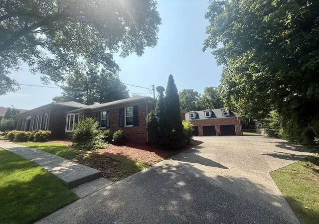 Photo 63 of Single family home for sale at 1206 Holly Hill Dr, Franklin, TN 37064 | MLS# 3527320 | Listing updated on 2026-08-30