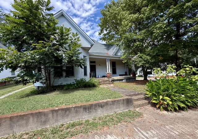 1st image of 320 Aden St, Paris, TN 38242 | MLS# 3526805
