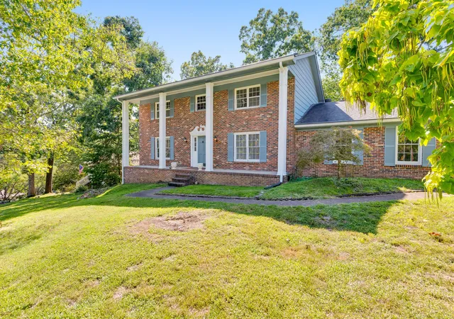 Photo 1 of Single family home for sale at 5661 Grayshore Lane, Hixson, TN 37343 | MLS# 3526808 | Listing updated on 2026-09-14