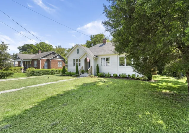 Photo 2 of Single family home for sale at 1118 Riverwood Dr, Nashville, TN 37216 | MLS# 3531681 | Listing updated on 2026-09-20