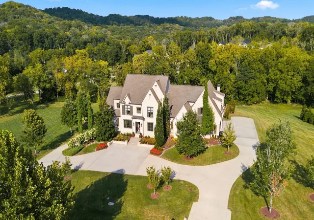 Photo 1 of Mansion for sale at 1004 Cartwright Close Dr, Brentwood, TN 37027 | MLS# 3528571 | Listing updated on 2026-09-18