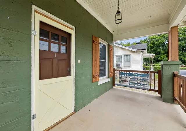 Photo 4 of Single family home for sale at 2604 Elliott Dr, Old Hickory, TN 37138 | MLS# 3542525 | Listing updated on 2026-09-06