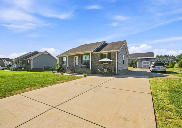 Photo 2 of Single family home for sale at 212 Shaub Rd, Portland, TN 37148 | MLS# 3526919 | Listing updated on 2026-09-26
