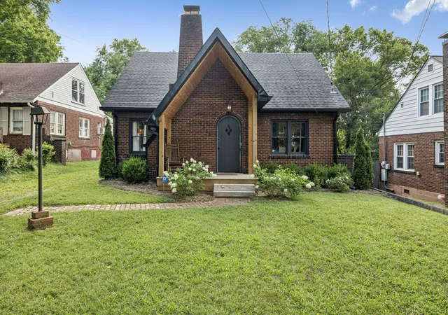 Photo 1 of Single family home for sale at 2316 Riverside Dr, Nashville, TN 37216 | MLS# 3530514 | Listing updated on 2026-10-05