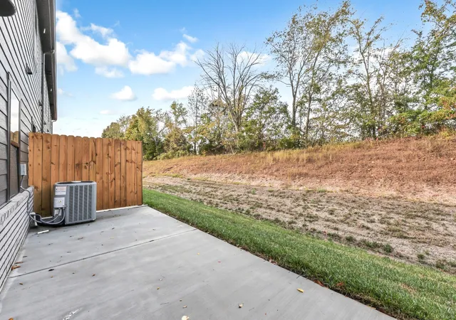 25th image of 1404 Jonathan Wade Circle, Clarksville, TN 37043 | MLS# 3526900