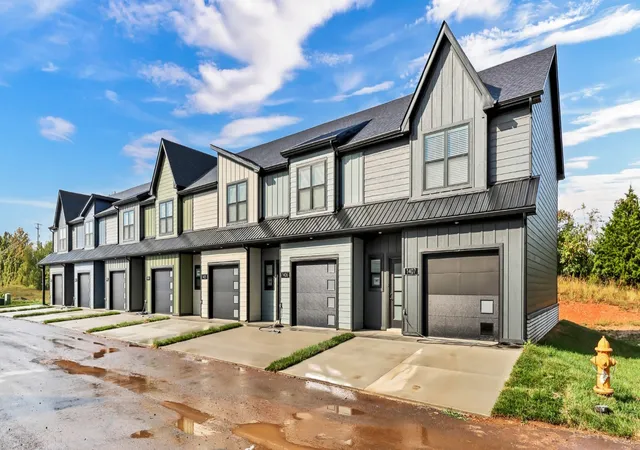 3rd image of 1404 Jonathan Wade Circle, Clarksville, TN 37043 | MLS# 3526900