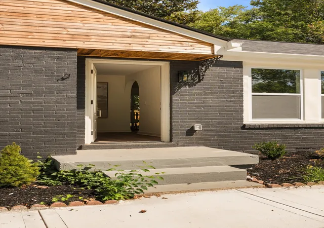 Photo 3 of Single family home for sale at 1113 Berwick Trl, Madison, TN 37115 | MLS# 3603560 | Listing updated on 2026-10-02