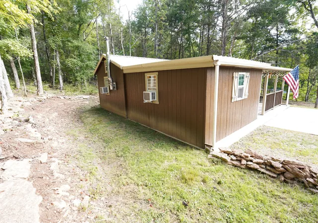 Photo 3 of Single family home for sale at 2279 Doll Conway Rd, Clifton, TN 38425 | MLS# 3526984 | Listing updated on 2026-08-26