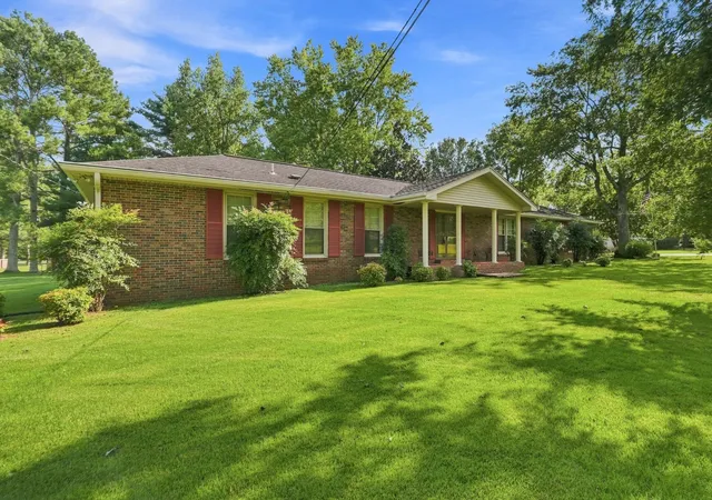 Photo 2 of Single family home for sale at 112 Cedar Way Dr, Lebanon, TN 37087 | MLS# 3527007 | Listing updated on 2026-09-20
