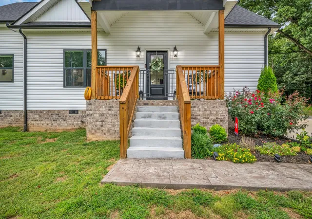 Photo 2 of Single family home for sale at 330 Kaiser Rd, Dickson, TN 37055 | MLS# 3528797 | Listing updated on 2026-09-01