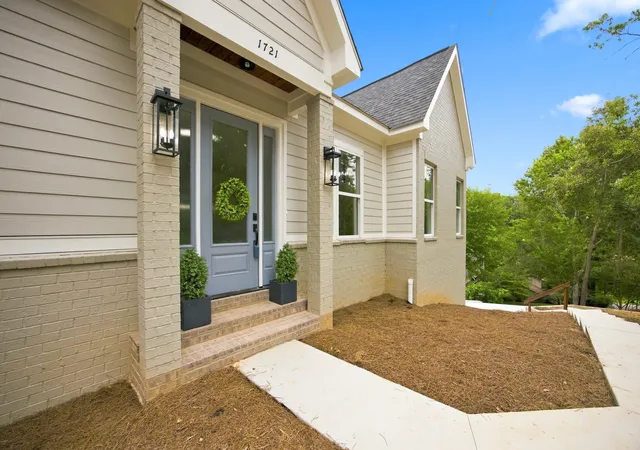 Photo 4 of Single family home for sale at 1721 Starboard Dr, Hixson, TN 37343 | MLS# 3527802 | Listing updated on 2026-10-15