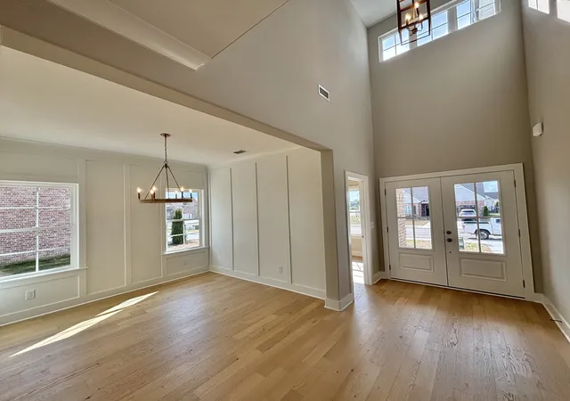 Photo 2 of Single family home for sale at 5557 Sinclair St, Murfreesboro, TN 37127 | MLS# 3526987 | Listing updated on 2026-09-24