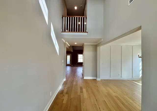 Photo 3 of Single family home for sale at 5557 Sinclair St, Murfreesboro, TN 37127 | MLS# 3526987 | Listing updated on 2026-09-24