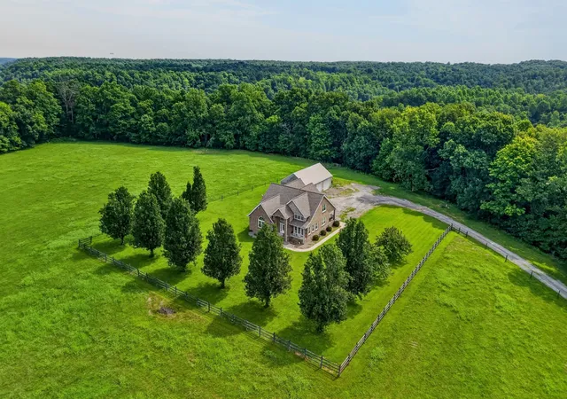 Photo 4 of Single family home for sale at 547 Martin Ridge Ln, Gainesboro, TN 38562 | MLS# 3527096 | Listing updated on 2026-08-26