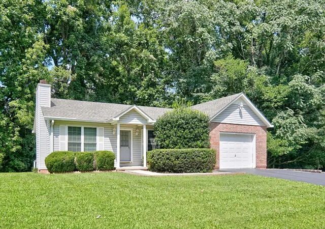 Photo 2 of Single family home for sale at 1669 Boone Dr, Cookeville, TN 38506 | MLS# 3527107 | Listing updated on 2026-08-26