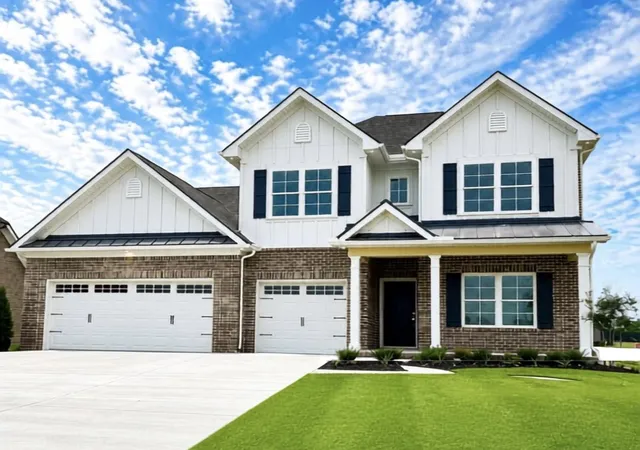 Photo 1 of Single family home for sale at 5561 Sinclair St, Murfreesboro, TN 37127 | MLS# 3527000 | Listing updated on 2026-09-24