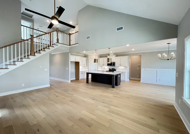 Photo 3 of Single family home for sale at 5561 Sinclair St, Murfreesboro, TN 37127 | MLS# 3527000 | Listing updated on 2026-09-24