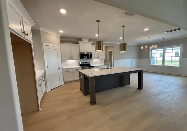 Photo 4 of Single family home for sale at 5561 Sinclair St, Murfreesboro, TN 37127 | MLS# 3527000 | Listing updated on 2026-09-24