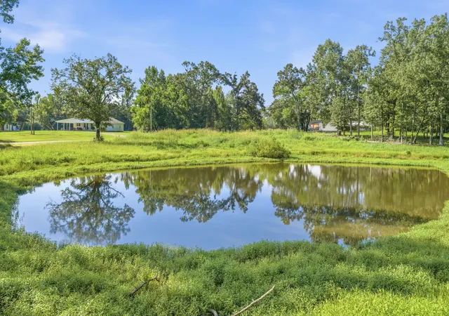 Photo 3 of Sale Pending at 10 Winston Rd, Adamsville, TN 38310 | MLS# 3529441 | Listing updated on 2026-10-05