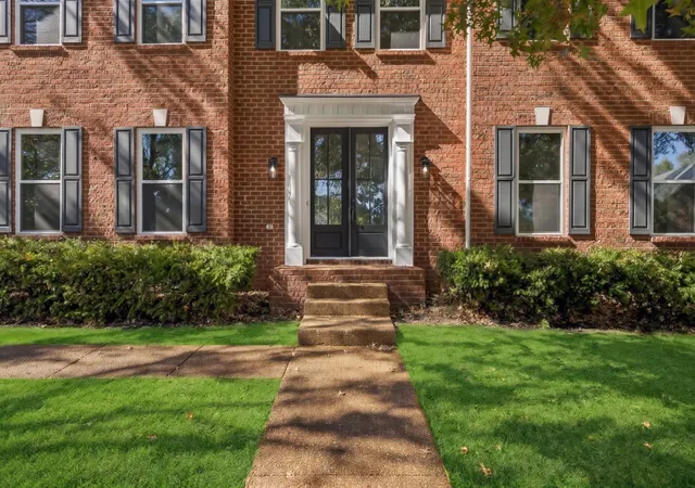 Photo 3 of Single family home for sale at 309 Applecross Dr, Franklin, TN 37064 | MLS# 3626496 | Listing updated on 2026-10-29