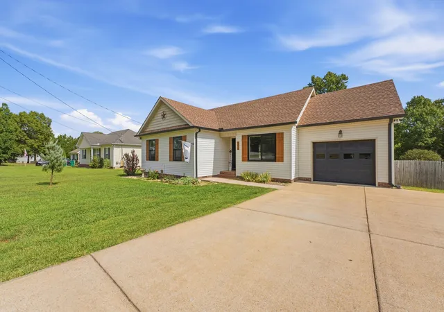 Photo 3 of Single family home for sale at 1524 Joanne Cir, Lewisburg, TN 37091 | MLS# 3545714 | Listing updated on 2026-09-27
