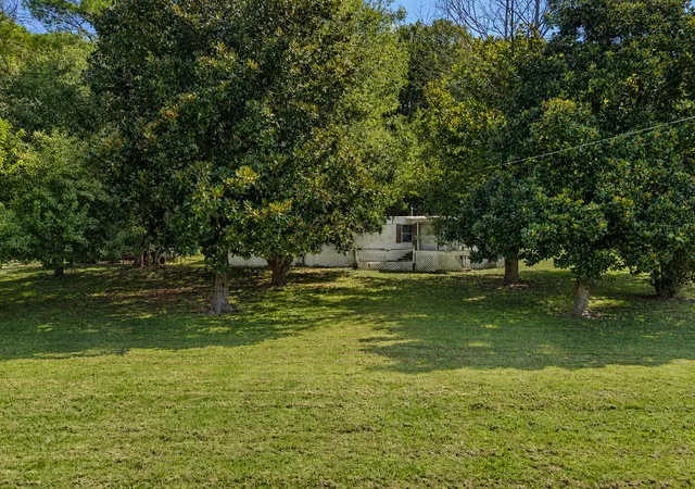 Photo 3 of Manufactured home for sale at 15862 Columbia Hwy, Lynnville, TN 38472 | MLS# 3531648 | Listing updated on 2026-09-03